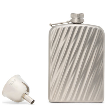 TUMI 19 Degree Titanium - Flachmann 13 cm